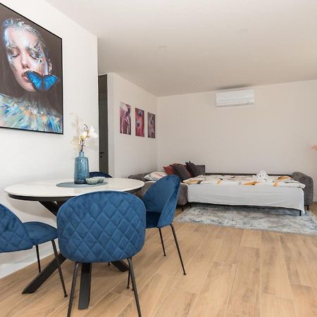 Luxury Adria Sea & City View Apartment Макарска Экстерьер фото